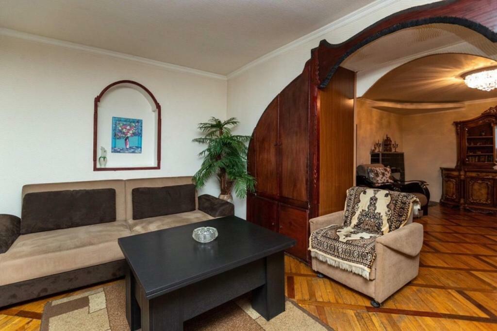 Комфортный Отдых В Сололаки Tbilisi Luaran gambar